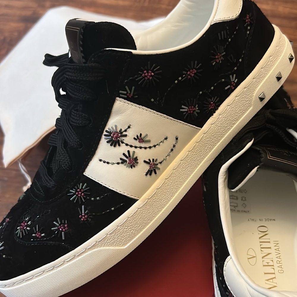Valentino Garavani Black and White Sneakers Embellished With Beaded Flowers